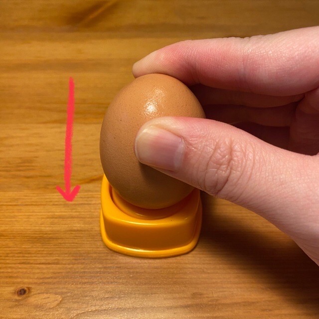 100均】卵穴あけ器でゆで卵の殻がツルんとむける | ハルブログ